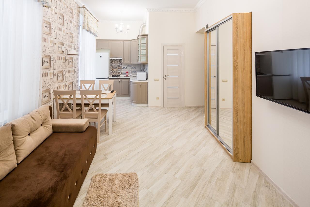 לבוב Leogrand Vip Apartments On Udatnogo 4 מראה חיצוני תמונה